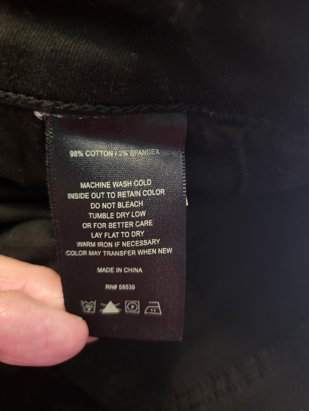 Kut from the Kloth Women Black Flat-Front Casual Shorts Size 6 - Picture 4 of 5